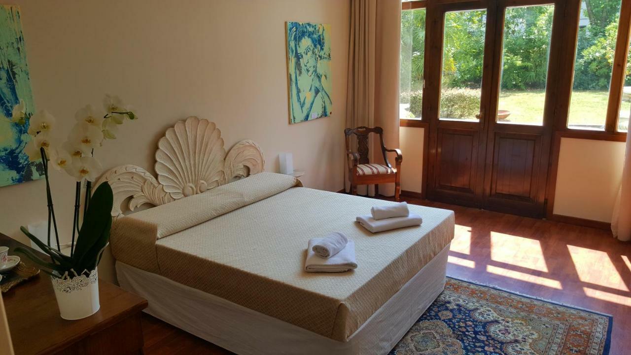 B&B Villa Fiorini Moniga del Garda Exterior photo